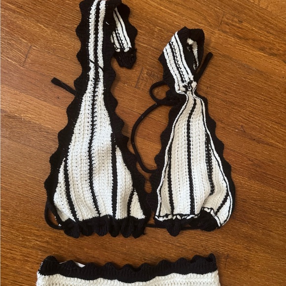 Meshki Jadia Crochet Set - Picture 6 of 7